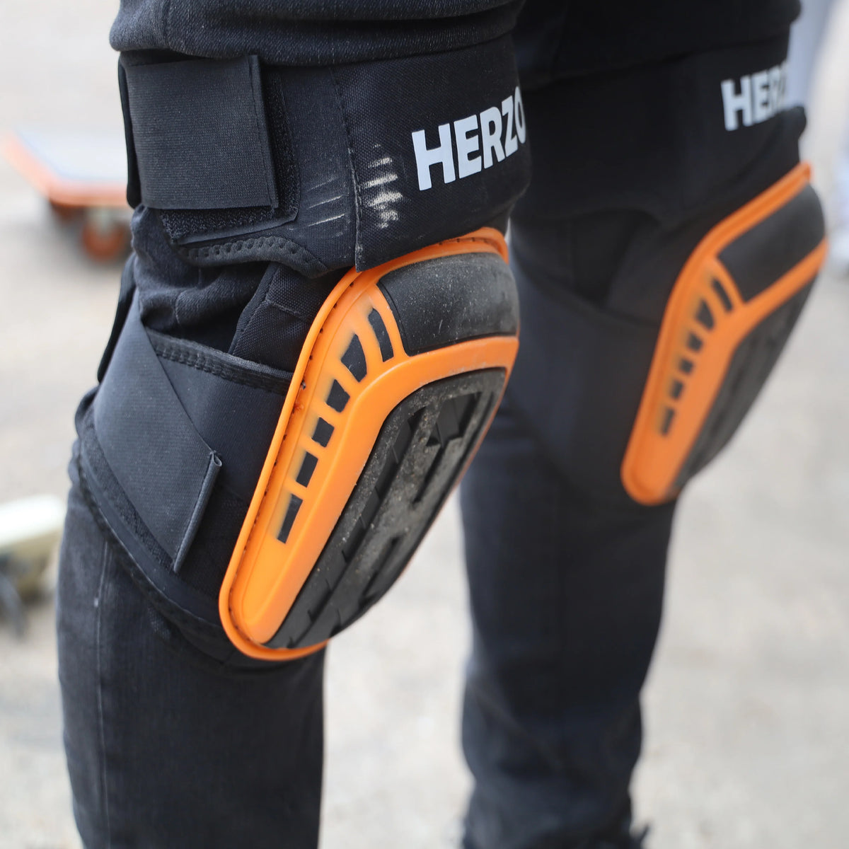 HERZO Knee Pads For Heavy Duty Knee Protection Comfortable Anti-slip Work Construction