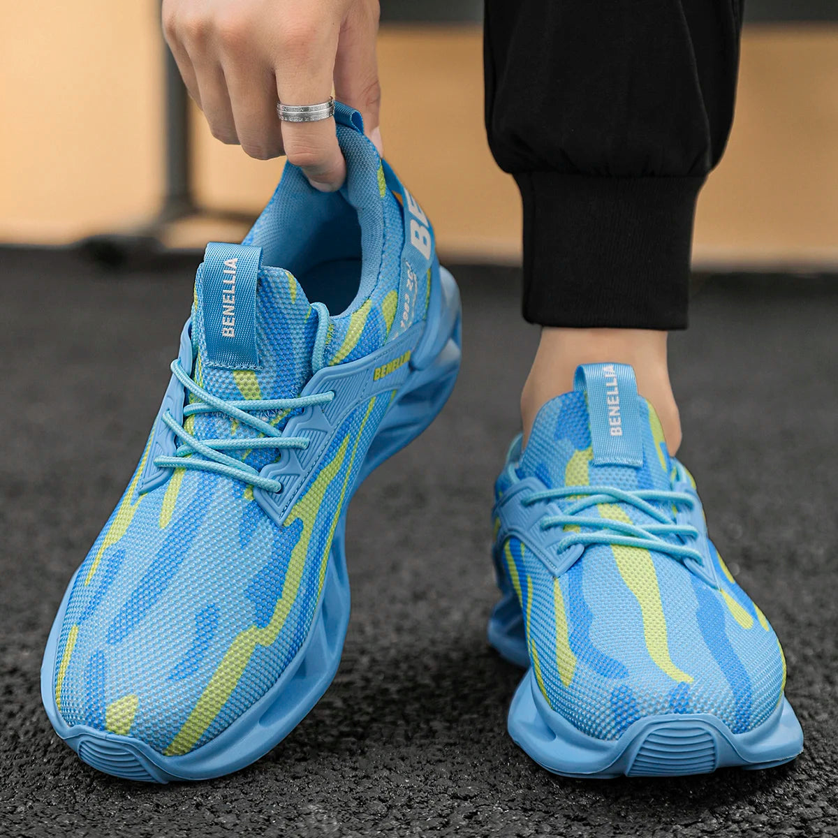 Unisex Breathable Mesh Running Shoes For Daily Athletic Training