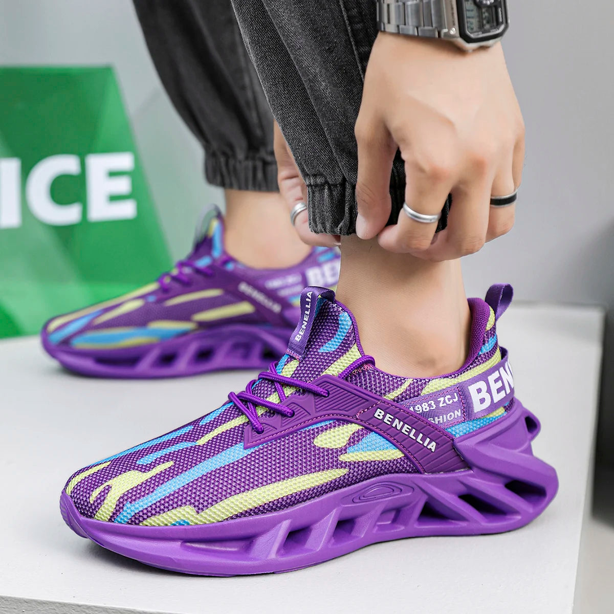 Unisex Breathable Mesh Running Shoes For Daily Athletic Training
