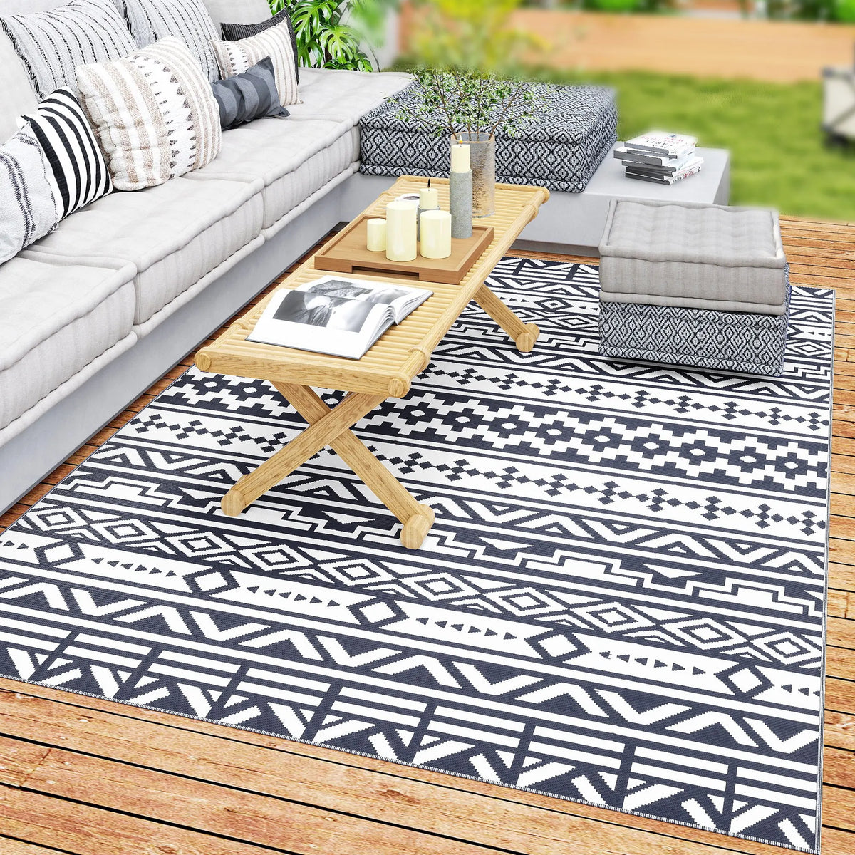 Modern Geometric Polypropylene Indoor Outdoor Area Rug