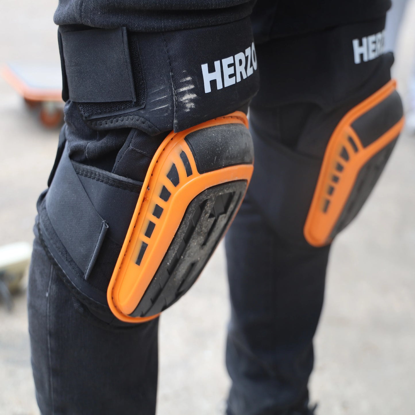 HERZO Knee Pads For Heavy Duty Knee Protection Comfortable Anti-slip Work Construction