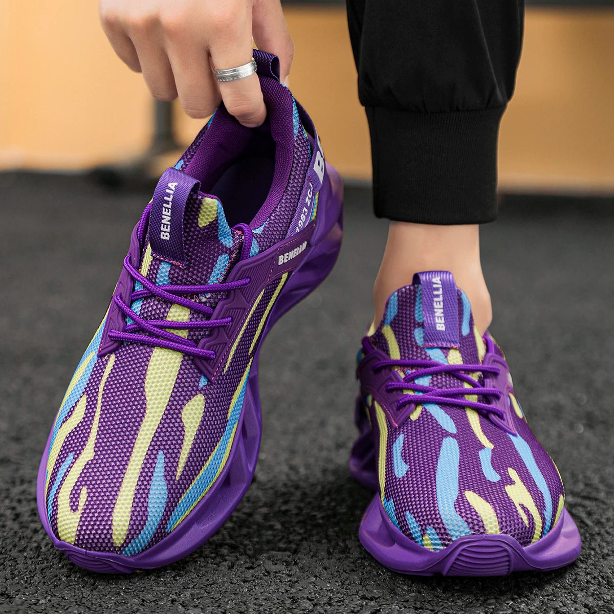 Unisex Breathable Mesh Running Shoes For Daily Athletic Training