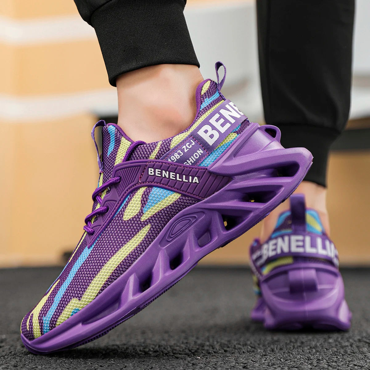 Unisex Breathable Mesh Running Shoes For Daily Athletic Training