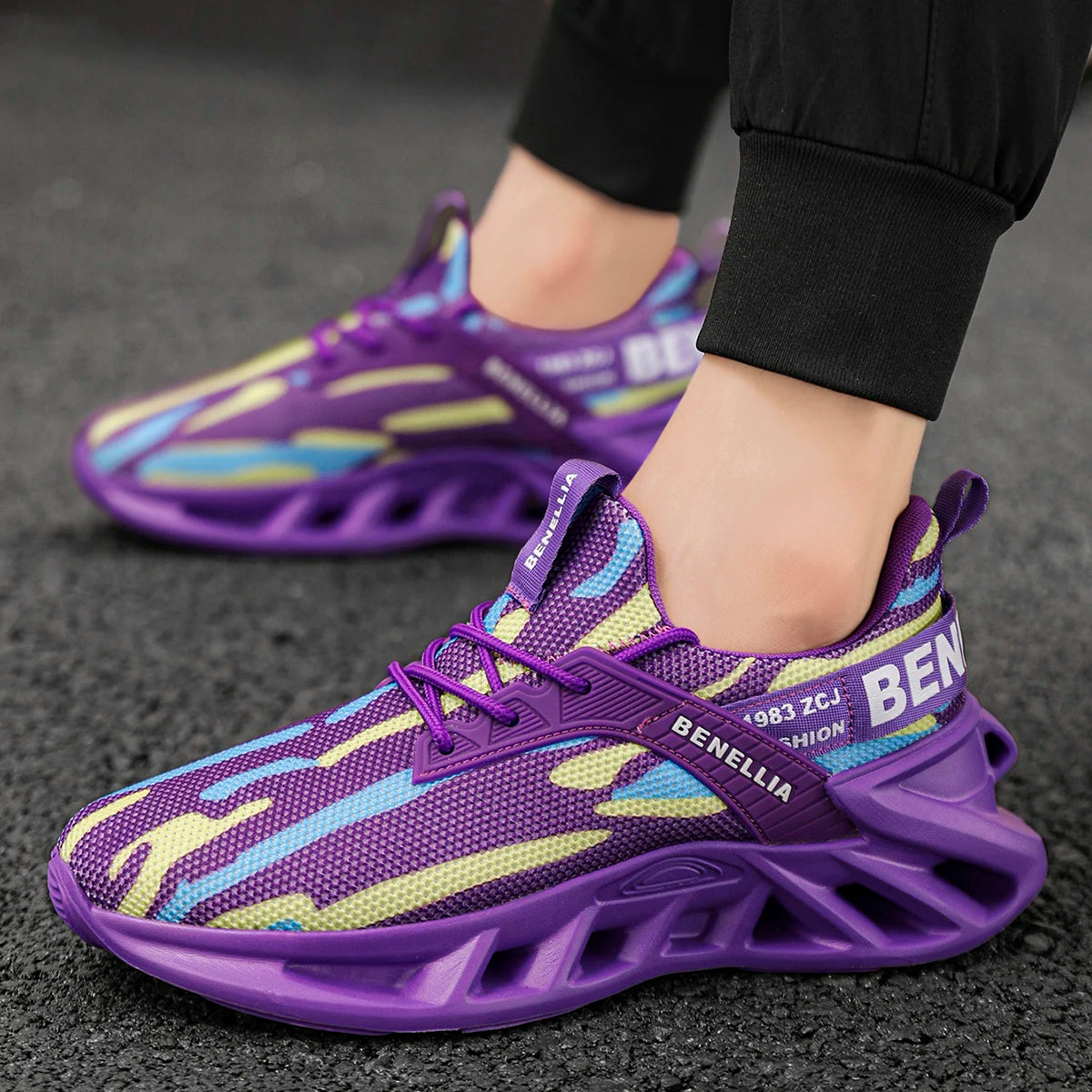 Unisex Breathable Mesh Running Shoes For Daily Athletic Training